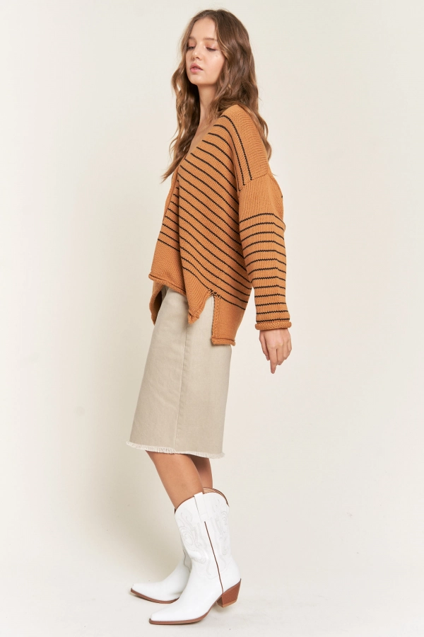 wholesale Striped Long-Sleeved Camel Cardigan in the beginning